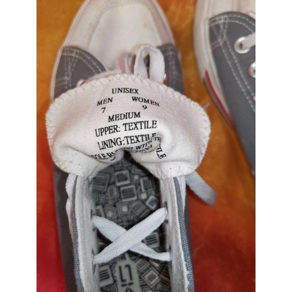 SKICKS Ohio State Low Top Gray Canvas Sneakers Men’s 7 Women’s 9